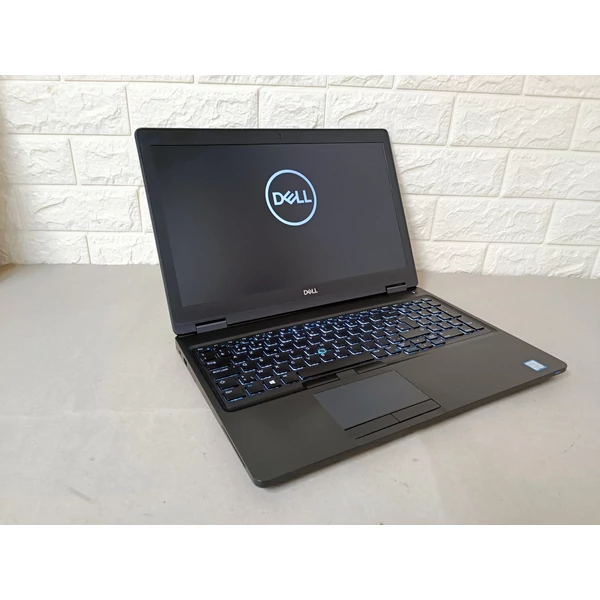 Dell Latitude 5590,15.6",FHD,i7-8650U,16GB DDR4,256GB SSD,WIN10