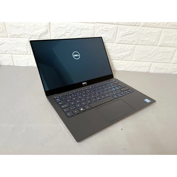 Dell XPS 13 9370,13.3"FHD,i7-8550U,16GB,512GB SSD,WIN10