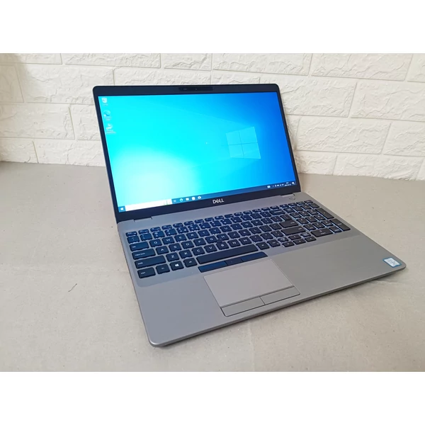Dell Latitude 5500,15.6",FHD,i7-8665U,16GB,512GB SSD,2GB VGA,WIN10