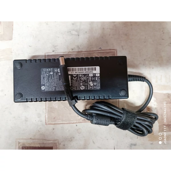 HP 135W 7,4 x 5mm, 19,5V center pin töltő