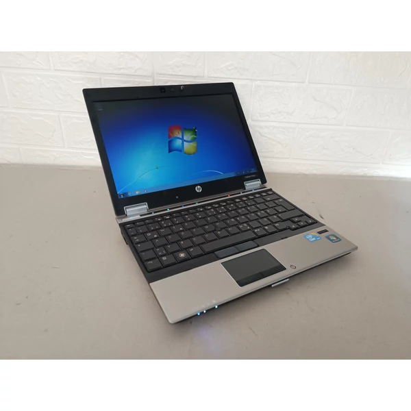 HP Elitebook 2540p,i7-L640,2GB DDR3,160GB SSD,WIN7