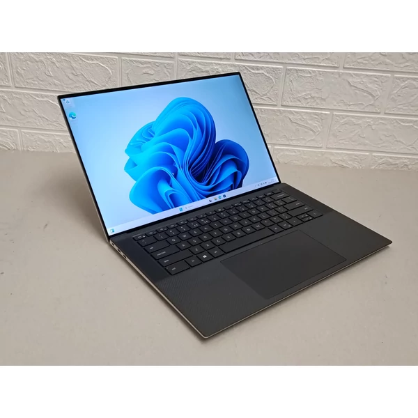Dell XPS 15 9500,15.6",4K UHD,i7-10750H,32GB DDR4,1TB SSD,GTX 1650Ti,WIN11,TOUCH